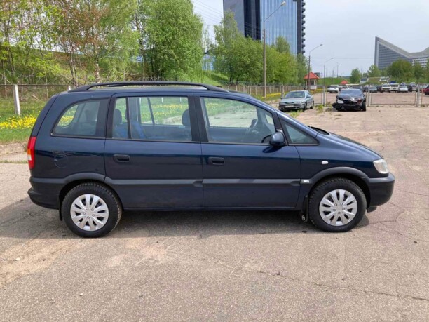 Opel Zafira A, 7 мест, 2001 г.