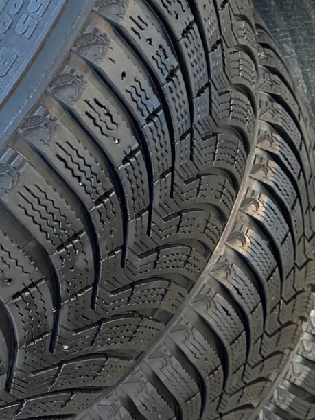 Легковые шины Michelin Latitude X-Ice North 255/55 R18 4 шт.