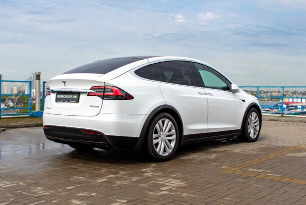 Tesla Model X, 2017 г.