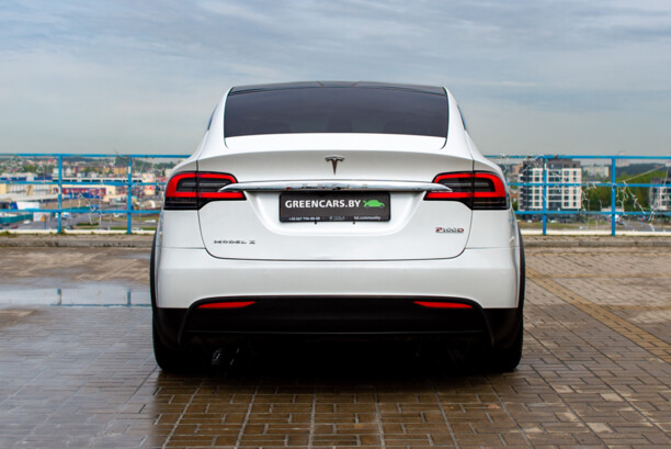 Tesla Model X, 2017 г.
