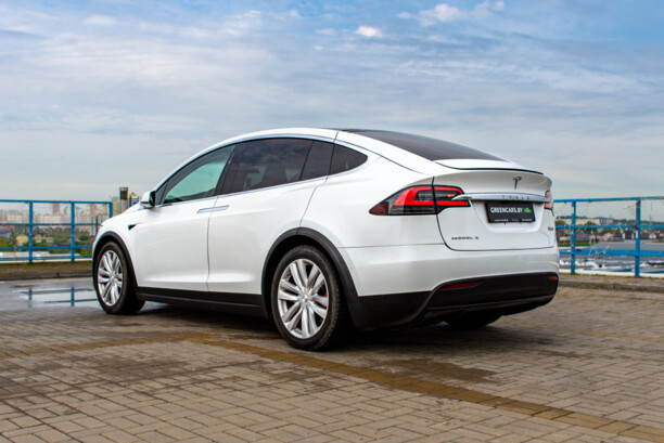 Tesla Model X, 2017 г.
