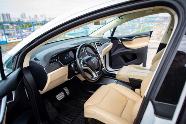 Tesla Model X, 2017 г.
