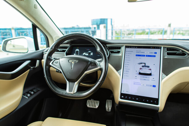Tesla Model X, 2017 г.