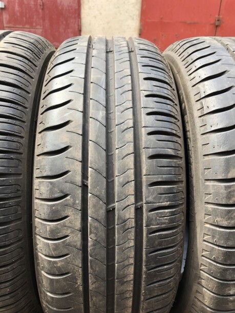 Легковые шины Michelin 185/55 R15 4 шт.