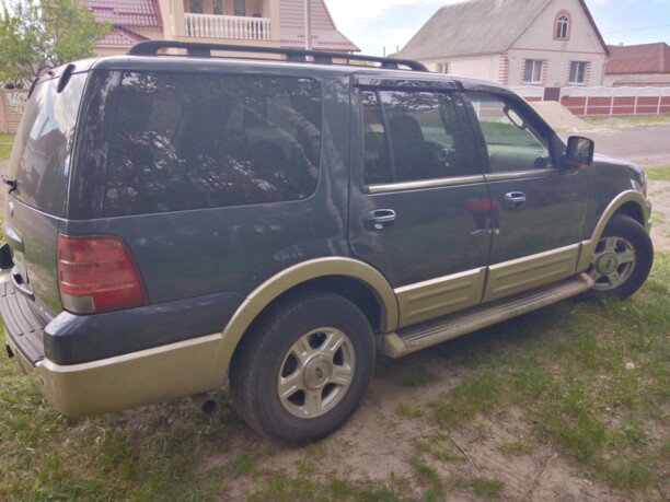 Ford Expedition II, 7 мест, 2004 г.