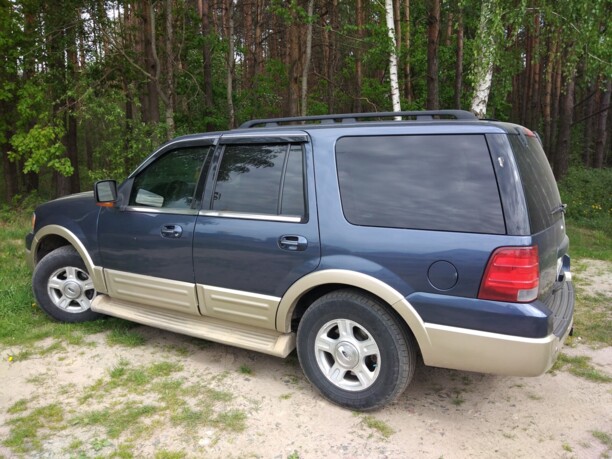 Ford Expedition II, 7 мест, 2004 г.