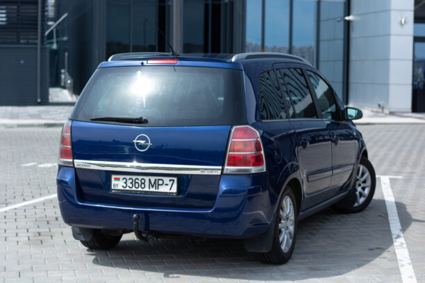 Opel Zafira B, 7 мест, 2006 г.