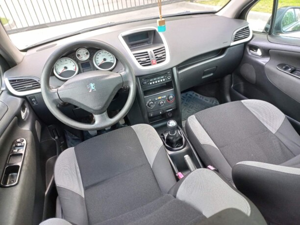 Peugeot 207 I · Рестайлинг, 2010 г.