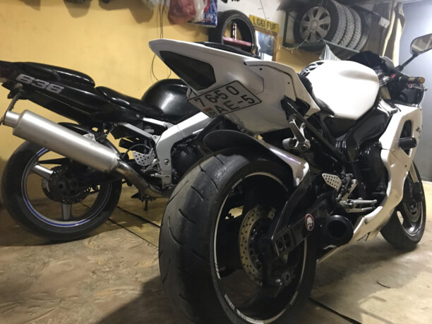 Yamaha YZF R1, 2001 г.