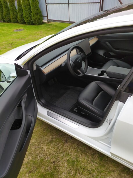 Tesla Model 3, 2020 г.