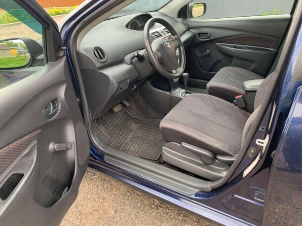 Toyota Yaris II (XP9) · Рестайлинг, 2009 г.