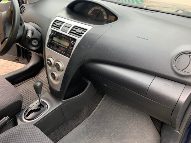 Toyota Yaris II (XP9) · Рестайлинг, 2009 г.