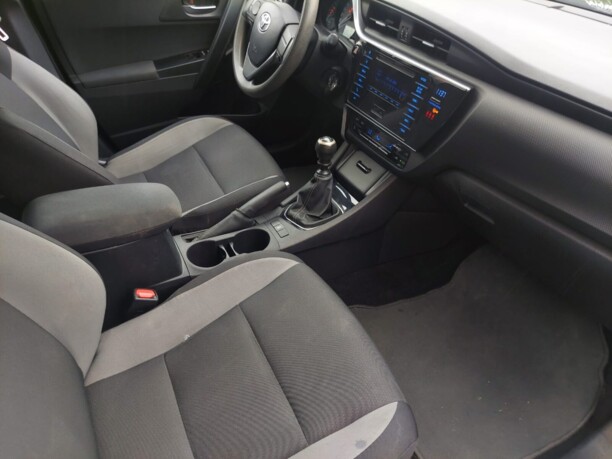 Toyota Auris II (E180) · Рестайлинг, 2017 г.
