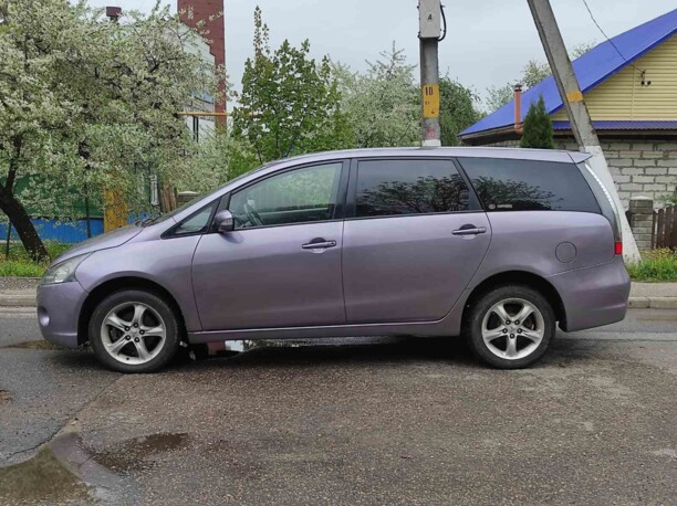 Mitsubishi Grandis, 7 мест, 2004 г.