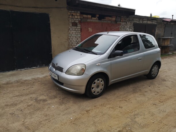 Toyota Yaris I (P1), 2001 г.