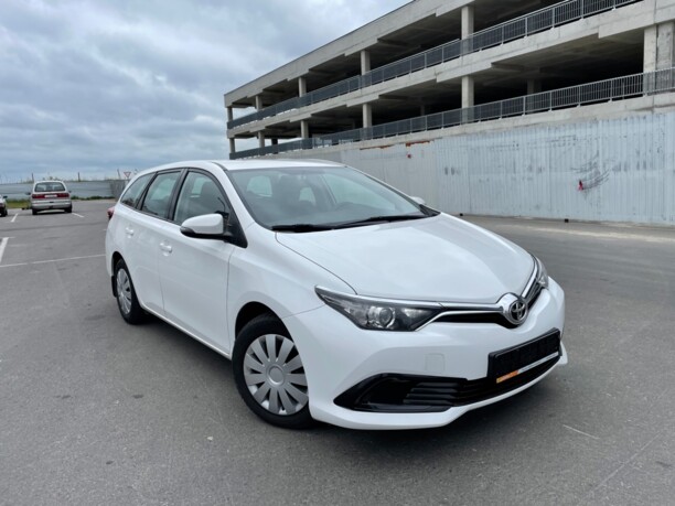 Toyota Auris II (E180) · Рестайлинг, 2017 г.