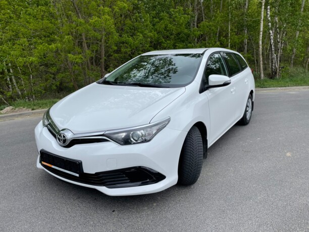 Toyota Auris II (E180) · Рестайлинг, 2017 г.