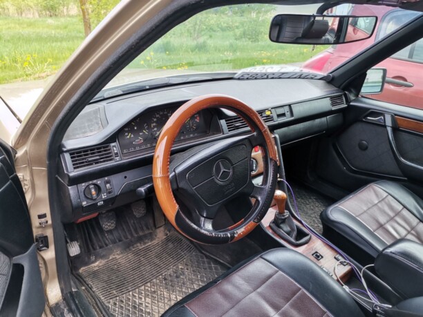 Mercedes-Benz E-Класс W124, S124, C124, A124, 1988 г.