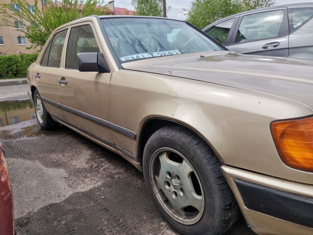 Mercedes-Benz E-Класс W124, S124, C124, A124, 1988 г.