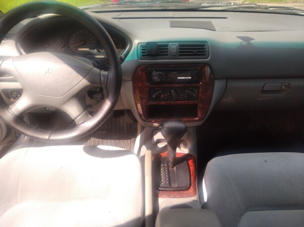 Mitsubishi Galant VIII, 2000 г.