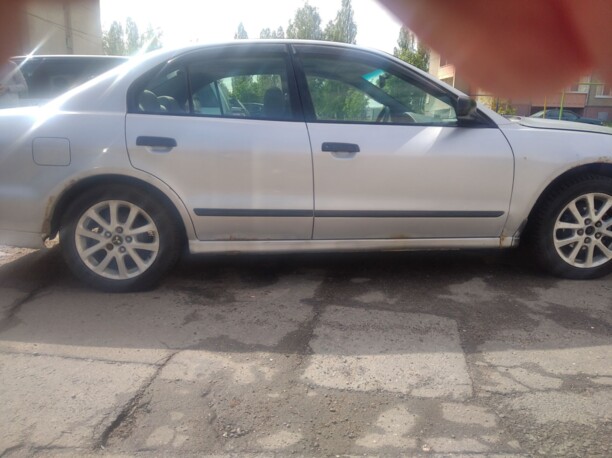 Mitsubishi Galant VIII, 2000 г.
