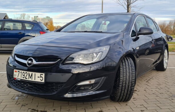 Opel Astra J, 2010 г.
