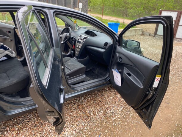 Toyota Yaris II (XP9) · Рестайлинг, 2009 г.