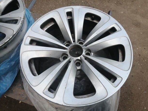 BMW 234 8x18 5x120 4 шт.