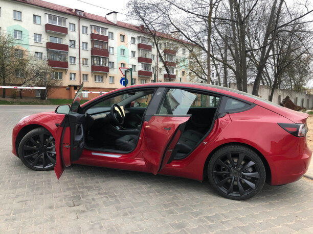 Tesla Model 3, 2018 г.
