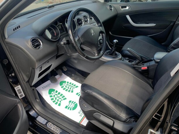 Peugeot 308 T7 · Рестайлинг, 2011 г.