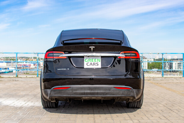Tesla Model X, 7 мест, 2018 г.