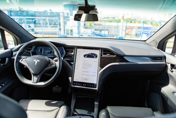 Tesla Model X, 7 мест, 2018 г.