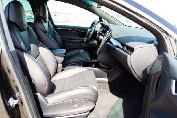 Tesla Model X, 7 мест, 2018 г.