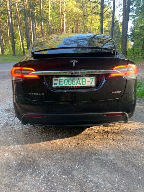 Tesla Model X, 6 мест, 2016 г.