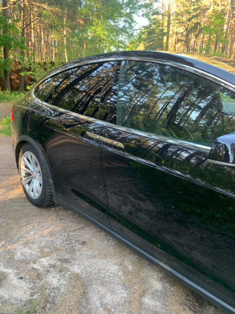 Tesla Model X, 6 мест, 2016 г.