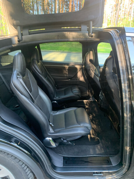 Tesla Model X, 6 мест, 2016 г.