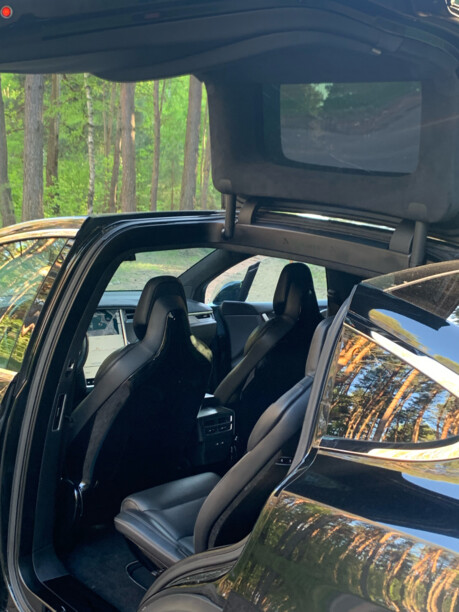 Tesla Model X, 6 мест, 2016 г.
