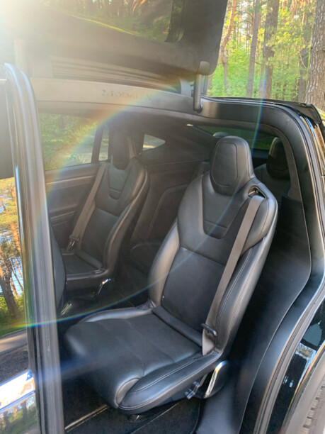 Tesla Model X, 6 мест, 2016 г.