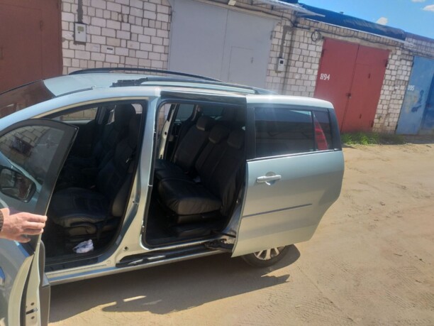 Mazda 5 I, 7 мест, 2006 г.
