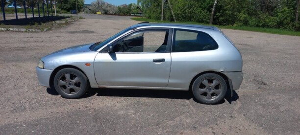 Mitsubishi Colt V, 2000 г.