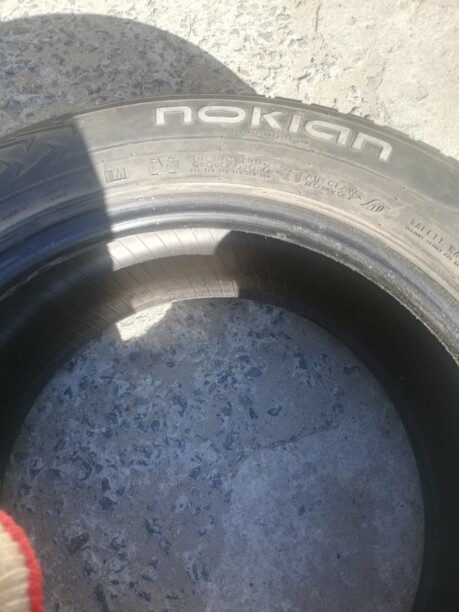 Легковые шины Nokian 235/55 R17 2 шт.