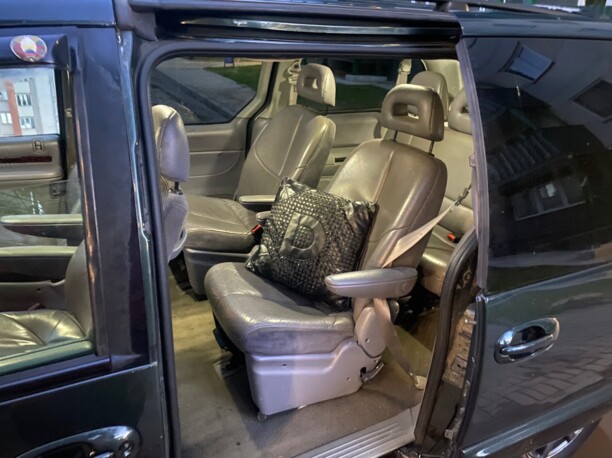 Dodge Grand Caravan III, 7 мест, 1999 г.