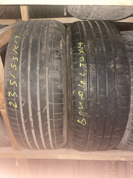 Легковые шины Bridgestone 235/55 R19 2 шт.