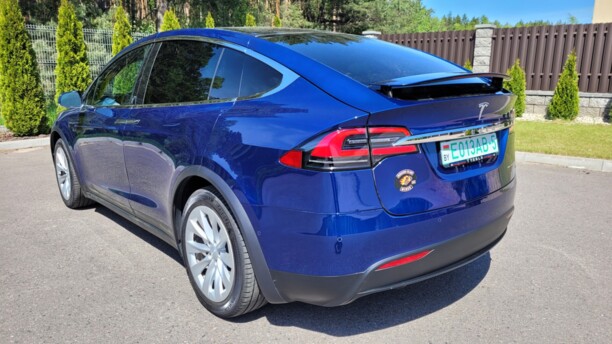 Tesla Model X, 6 мест, 2020 г.