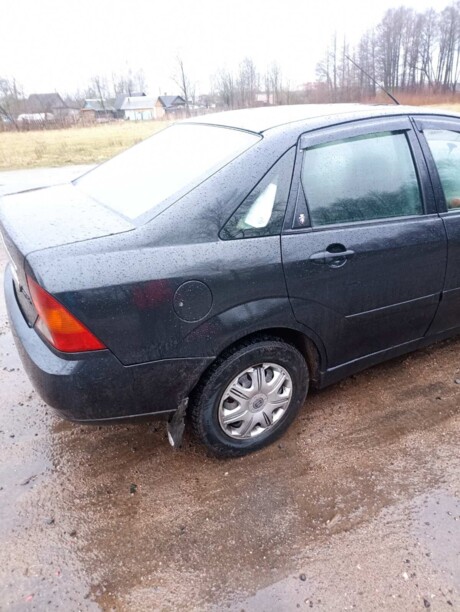 Ford Focus I · Рестайлинг, 2001 г.