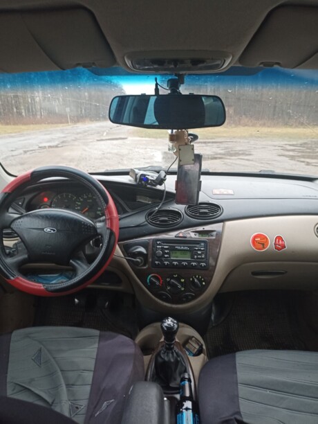 Ford Focus I · Рестайлинг, 2001 г.