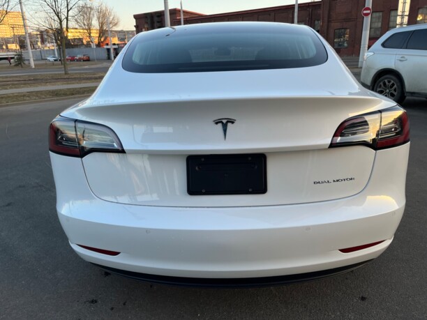 Tesla Model 3, 2019 г.