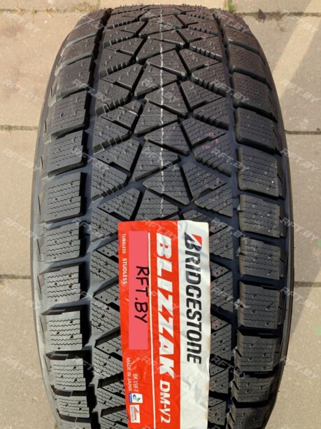 Легковые шины Bridgestone Blizzak DM-V2 225/65 R17 4 шт.