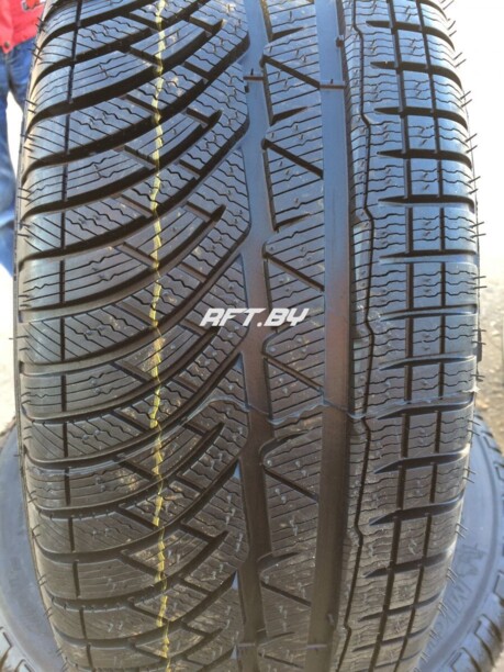 Легковые шины Michelin Pilot Alpin PA4 255/45 R19 4 шт.