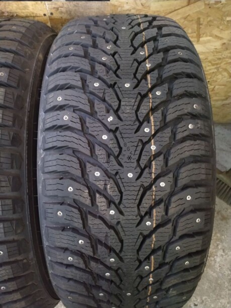 Легковые шины Nokian Hakkapeliitta 9 235/55 R17 4 шт.